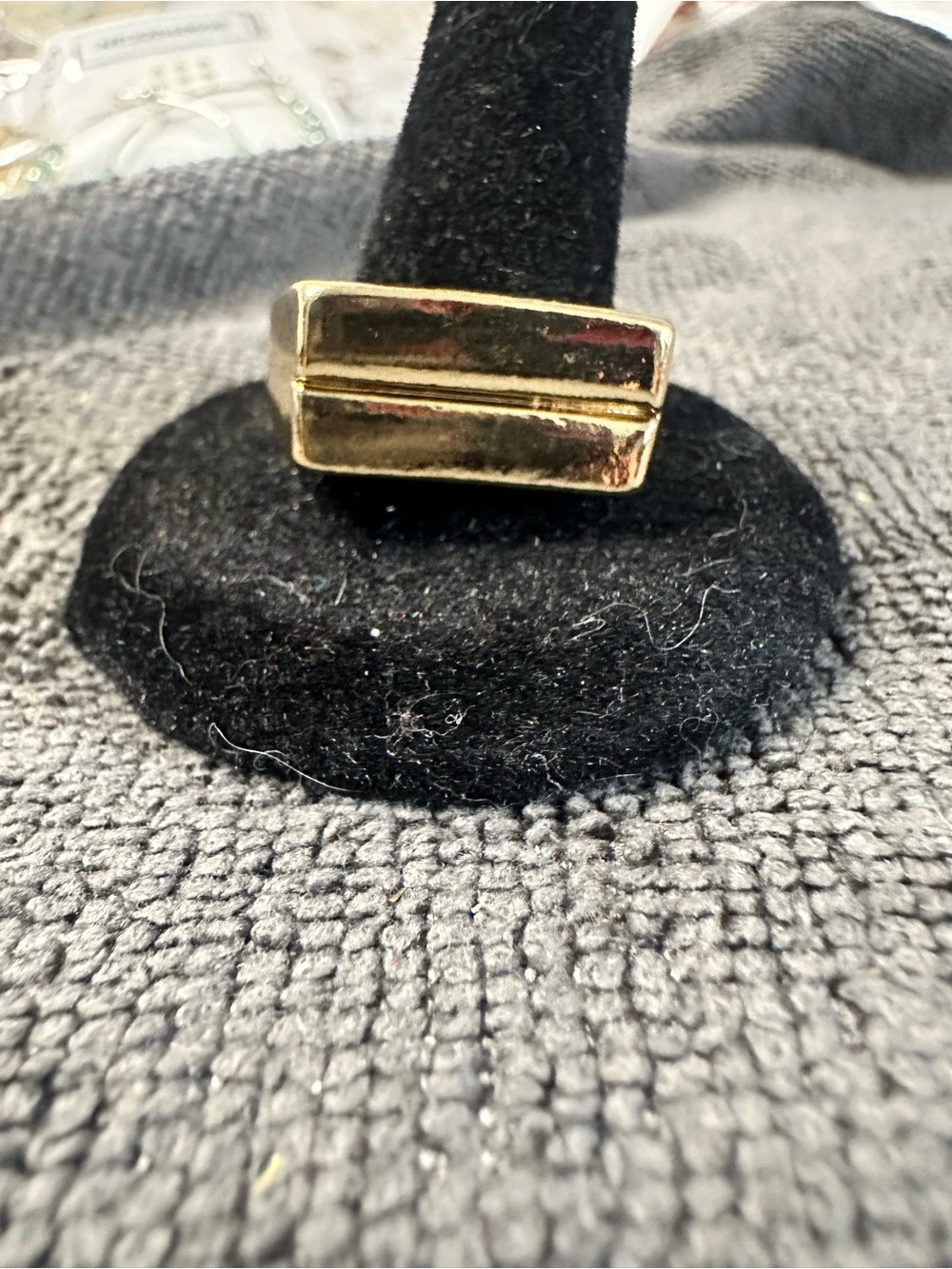 Classic Gold-Tone Women’s Rectangular Ring size 9.5